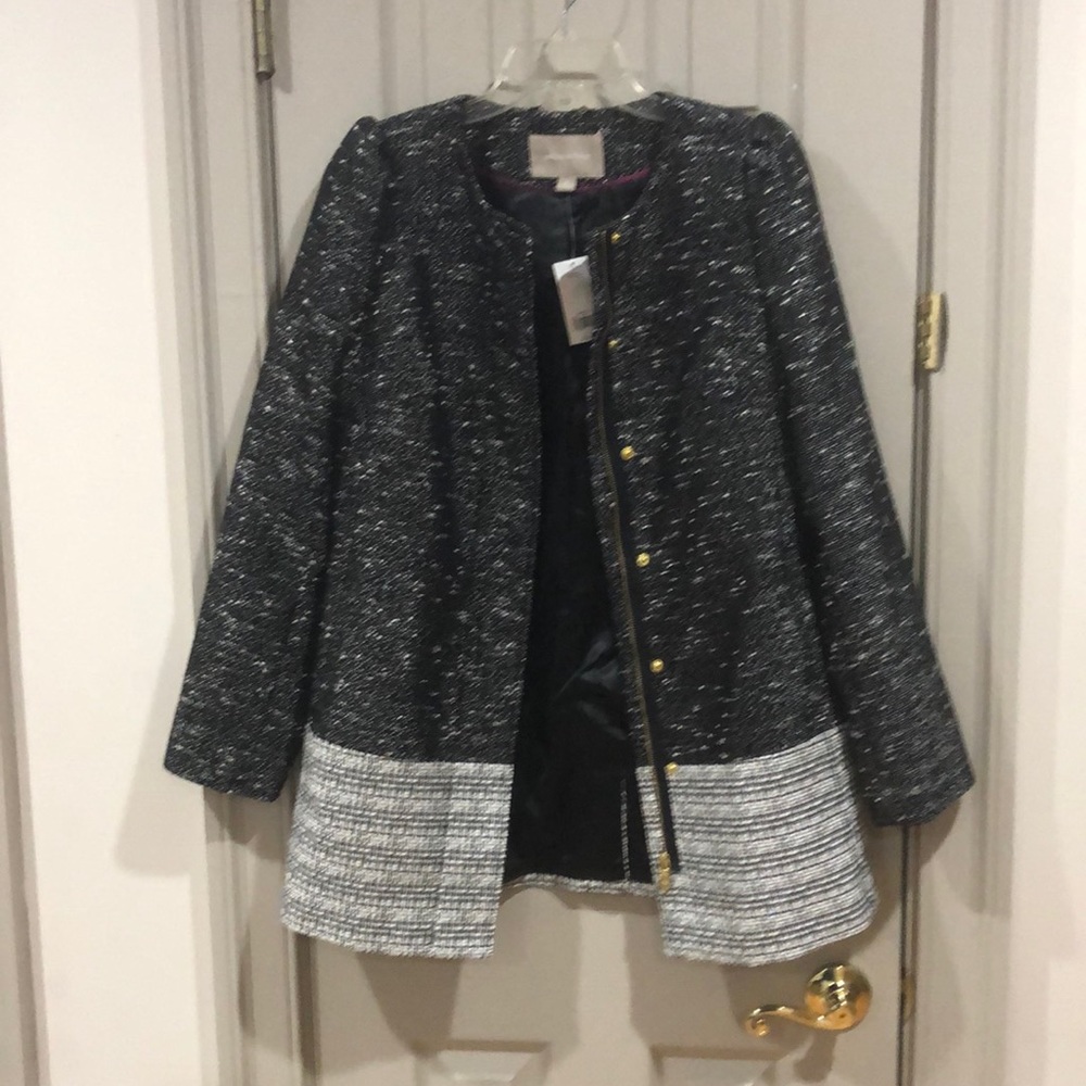 🚨Beautiful 2 toned coat🚨